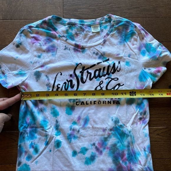 Levi’s Tie Dye T-shirt - Picture 7 of 8